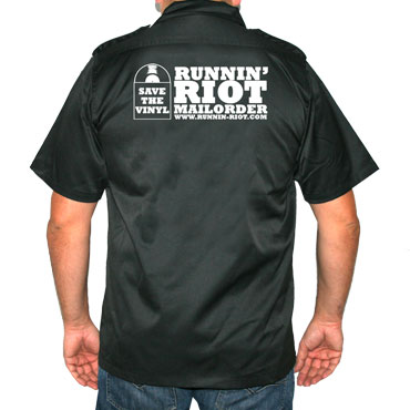 RUNNIN RIOT Save the Vinyl shirt / Camisa Negra
